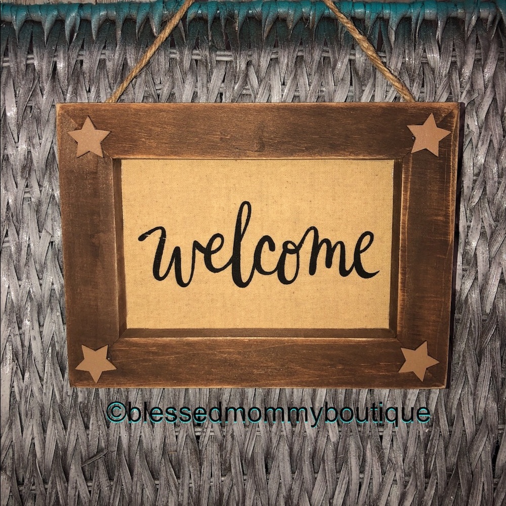 Rustic “welcome” Sign